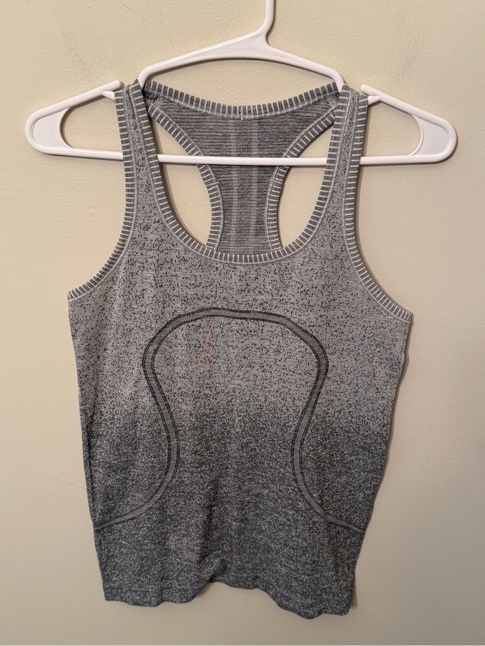 Lululemon Swiftly Tech Racerback Tank size 6
